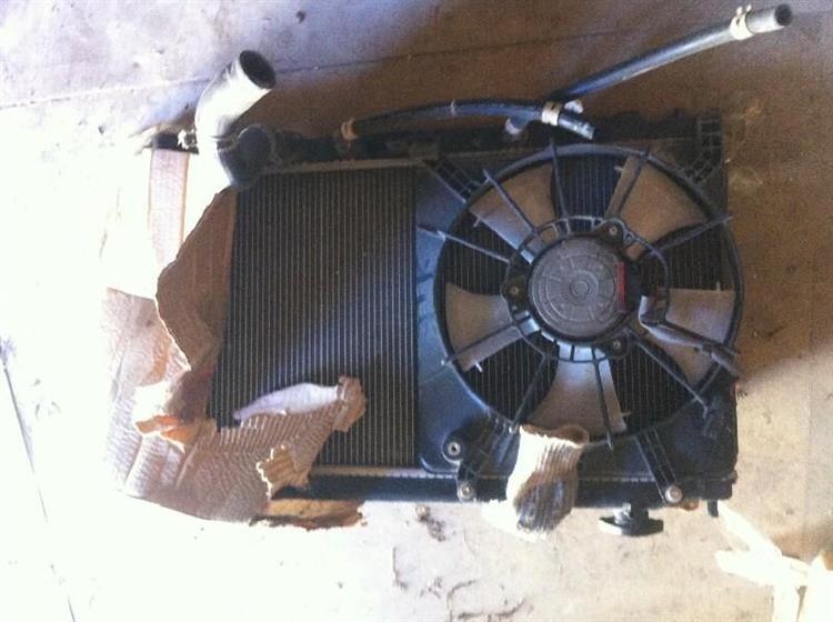 Радиатор основной Хонда Фит в Туапсе 1288